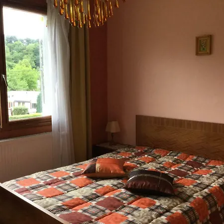 Independant Dans Corisande Apartment Bagneres-de-Bigorre