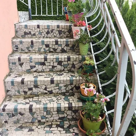 Independant Dans Corisande *