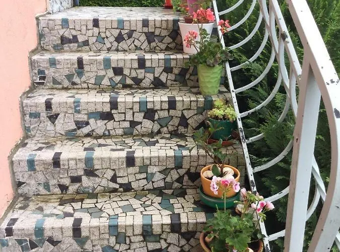 Independant Dans Corisande *